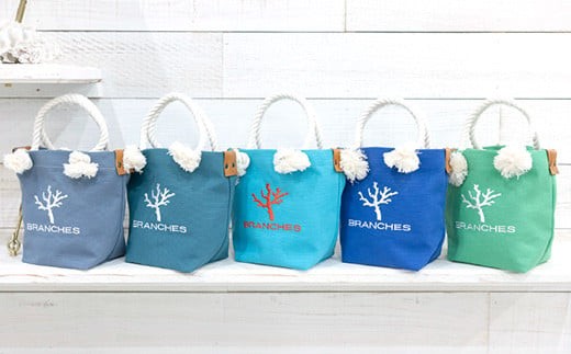 当返礼品は【カラー:シアンブルー】となります。ご注意ください。