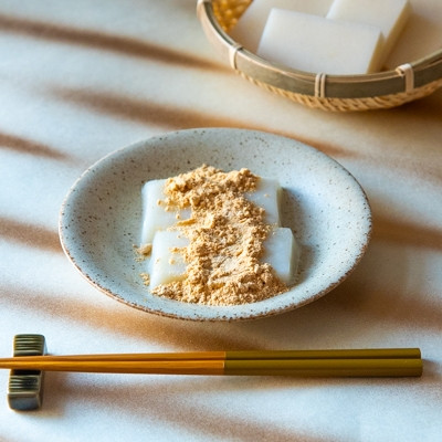 【令和6年産・新潟県特別栽培】こがねもち「切り餅」1kg (500g(10切れ)×2袋) 弥彦村
