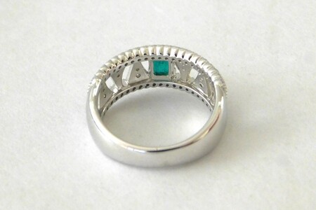 【ふるなび限定】【一点もの】Pt900　コロンビア産エメラルド（0.31ct）ダイヤモンドリング　K57　K06120-H　FN-Limited-SP