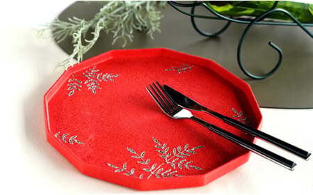 有田焼 緋彩プラチナシダ紋 十二角プレート【松尾陶器】食器 器 うつわ 皿 メイン皿 プレート メインプレート ワンプレート シダ プラチナ レッド 華やか A50-309