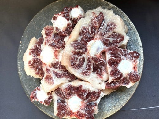 
            【数量限定】希少部位　近江牛テール3kg（約500g×6）小分けで便利【FO71W】
          