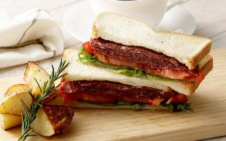 まつのジビエ 鹿のビアシンケン 3パック（1パックあたり約80g）ビアシンケン 鹿肉 シカ肉 ジビエ ビア ソーセージ 肉加工品 おつまみ 冷凍 【えひめの町（超）推し！（松野町）】（686）