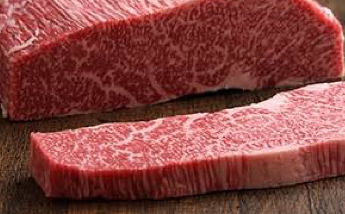 厳選佐賀牛赤身サイコロステーキ500g / 牛肉 / 佐賀県 / 有限会社片岡精肉店 [41AEAC016]