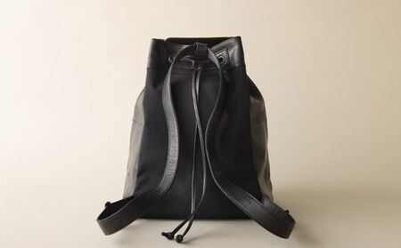 【数量限定 受注生産】革のカシミヤ　国産野生鹿革を使用したレザー デイパック BK（ブラック）