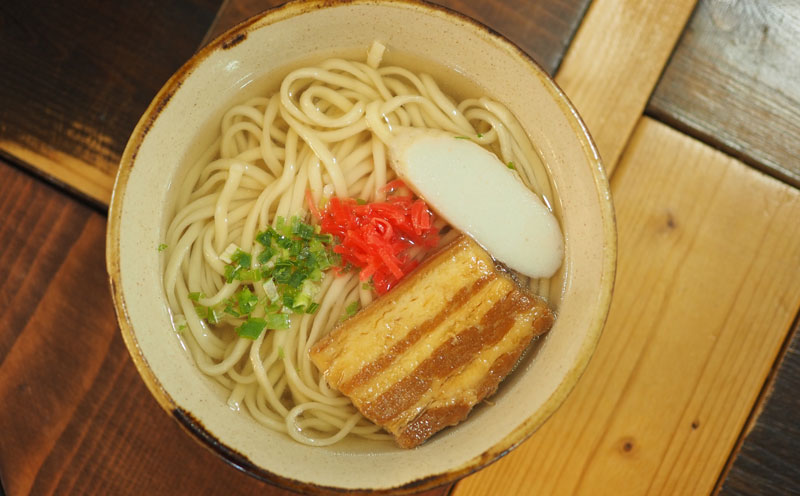 玉家の三枚肉そば（4食セット） 沖縄そば 生? 三枚肉 玉家 沖縄そば王 受賞 人気 そば ご当地グルメ 郷土料理 肉 豚肉 4人前 セット 豚バラ 観光 定番 お手軽 沖縄県 北中城村