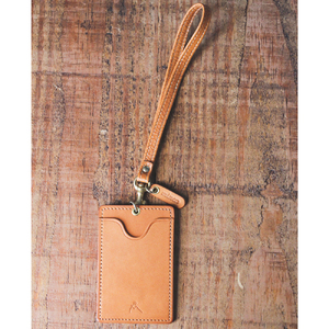 【minca】栃木レザーのストラップ付タテ型パスケース 定期入れ 職人の手仕事 パスホルダー01+ストラップS/キャメル　706【雑貨 日用品 人気 おすすめ 】
