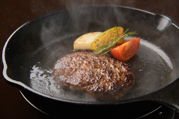 北海道　黒豚焼肉Aセット1.2kg・ハンバーグ8個