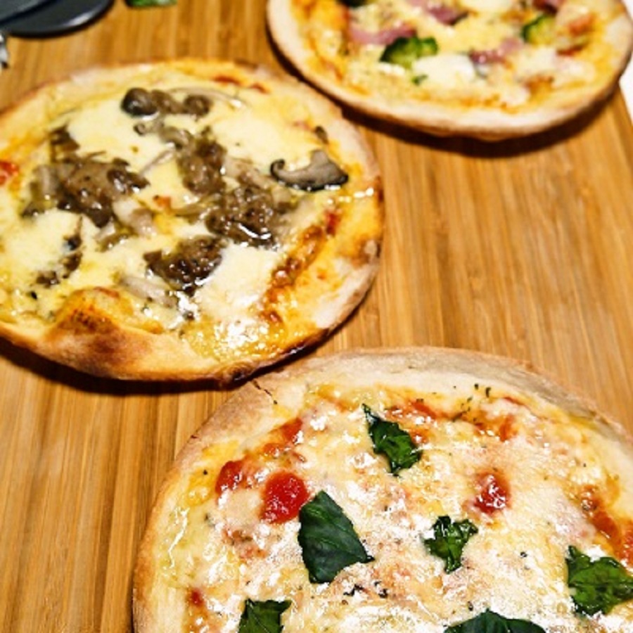 【定期便】北海道別海町チーズを使ったピザ ６枚セット×６ヵ月(be059-0690-100-6)