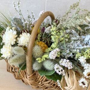 信州八ヶ岳の麓から贈るドライフラワーアレンジメントM(イエロー)【1662053】