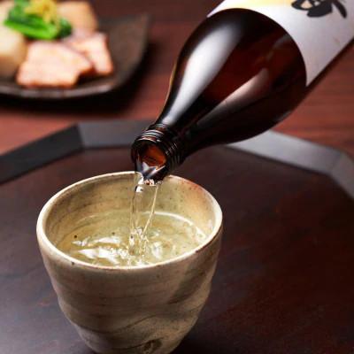 ふるさと納税 垂水市 米焼酎 紙パック 2種2本 財宝・財宝スペシャル 1800ml × 各1本 温泉水使用 |  | 02