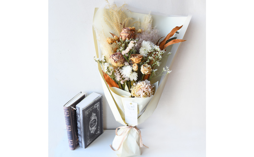 【母の日】プレミアムドライフラワー・ブーケ　カフェオレ＜お届け日：2026年5/4～5/10 当店おまかせ ＞母の日カード付き【 母の日 ギフト アレンジ 花 贈り物 大阪府 門真市 】