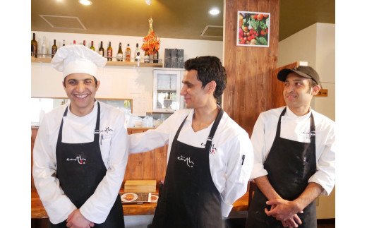 北海道産チキンのバターチキンマサラとプレーンナンのセット【65000401】