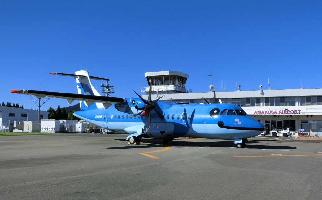 天草空港敷地内の普段立ち入りができない場所で、「みぞか号」の写真が撮影できる権利