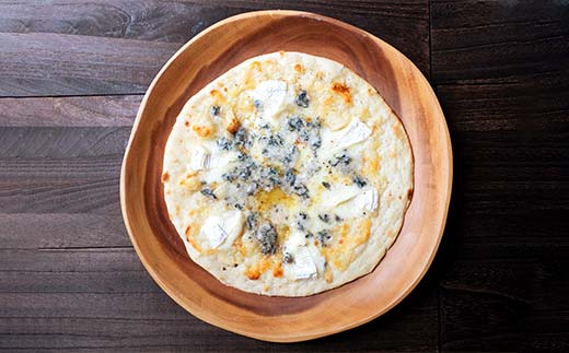 北海道産窯焼き冷凍ピザ 4枚セット 「宝醇なトマトソースの軌跡＆至神のゴールディチーズ」 冷凍ピザ ピッツァ PIZZA チーズ 小麦 本格 マルゲリータ クワトロフォルマッジ ギフト プレゼント 釧