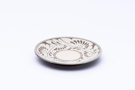 皿 ＜受注生産品＞白唐草線彫 ( 5寸皿 × 1枚 )｜沖縄　やちむん　育陶園　人気　伝統