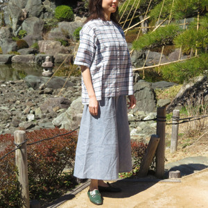 【和心衣・カゲヤマ】　和晒し仕上げの半袖ブラウス（44-40）　青紫系・Mサイズ