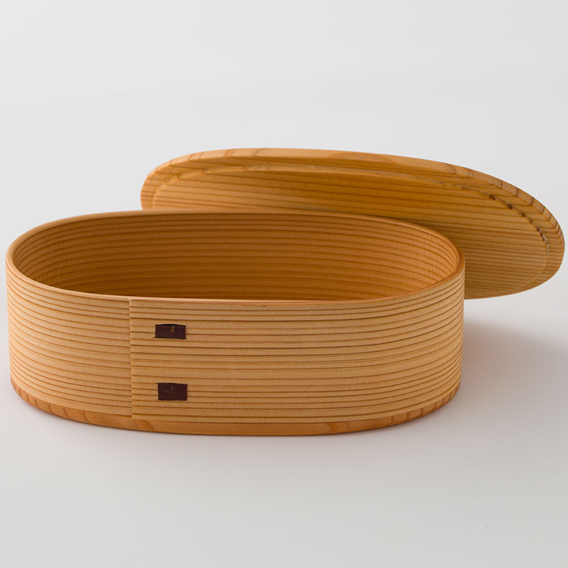 【ふるさと納税】曲げわっぱ 大館 弁当箱 いろは 【い】 伝統 工芸品 日本工芸 手作り 天然杉 職人 軽量 おしゃれ デザイン性 実用性 贈答品 お祝い ギフト プレゼント りょうび庵 お取り寄せ 東北 秋田県 大館市 送料無料 150P6011