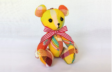 【思いやり型返礼品】さをり織り くまちゃん ぬいぐるみ キーホルダー 障がい者支援 福祉作業所