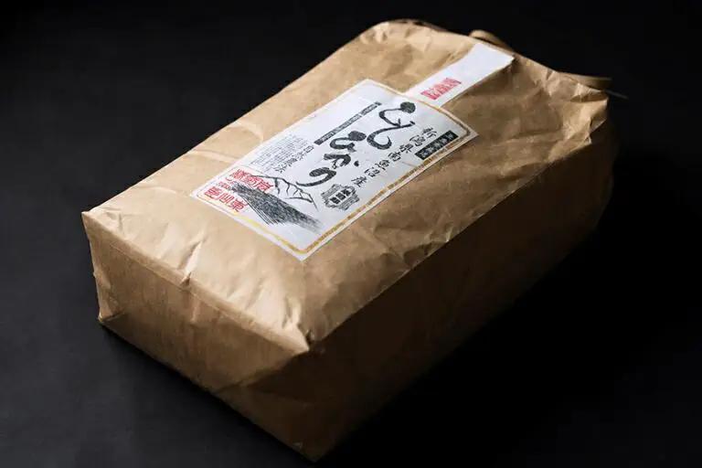 【令和7年】【玄米】自然農法/化学肥料不使用の南魚沼産こしひかり5kg | こしひかり