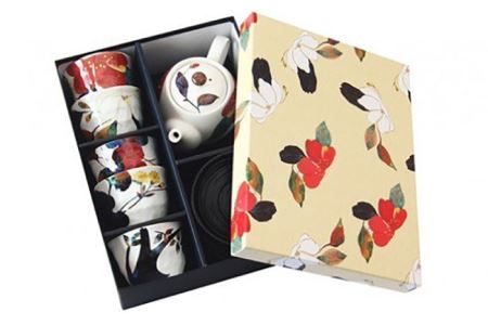 【美濃焼】「＆藍」 ポット・茶托付煎茶セット『花かいろう』柄  多治見市/ エー・アイ  食器 セット 花柄 レトロ 器 美濃焼 記念日 記念 特別 おもてなし お祝い ギフト プレゼント 贈答 贈り