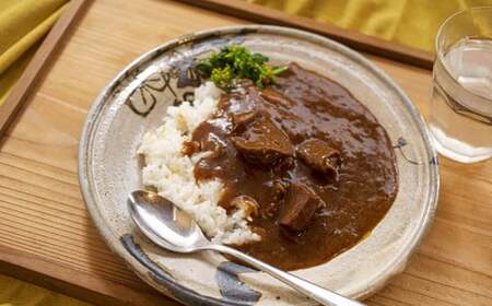 大きめ牛タンがゴロゴロ入った牛たんカレー（箱パッケージ入り6個）