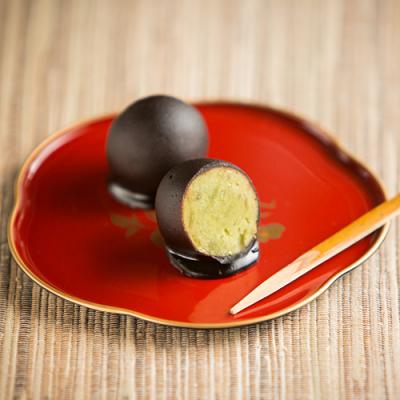 ふるさと納税 甲府市 甲斐銘菓　くろ玉8個入り　2箱 K0216-A |  | 02