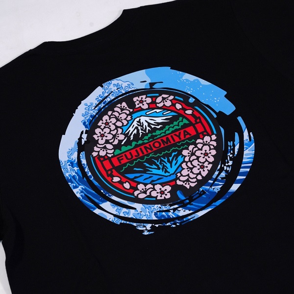 0014-74-05 富士宮市 マンホールTシャツ 波 (黒) : XLサイズ