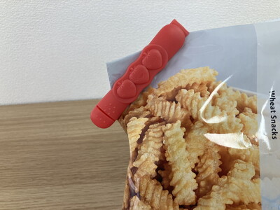 【選べるカラー】いちごパチック 24個（レッド、ピンク、パープル、スカイブルー）※必ず2色お選びいただき備考欄へご明記ください
