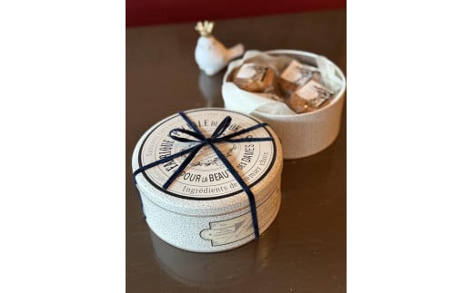 
                  自家製チョコレートチャンク＆ホワイトチョコレートとクラベリーのオートミール クッキー詰合せ｜沖縄　那覇市　菓子 スイーツ デザート 食品 人気 クッキー チョコレート焼菓子 ホワイトチョコレート クランベリー
                