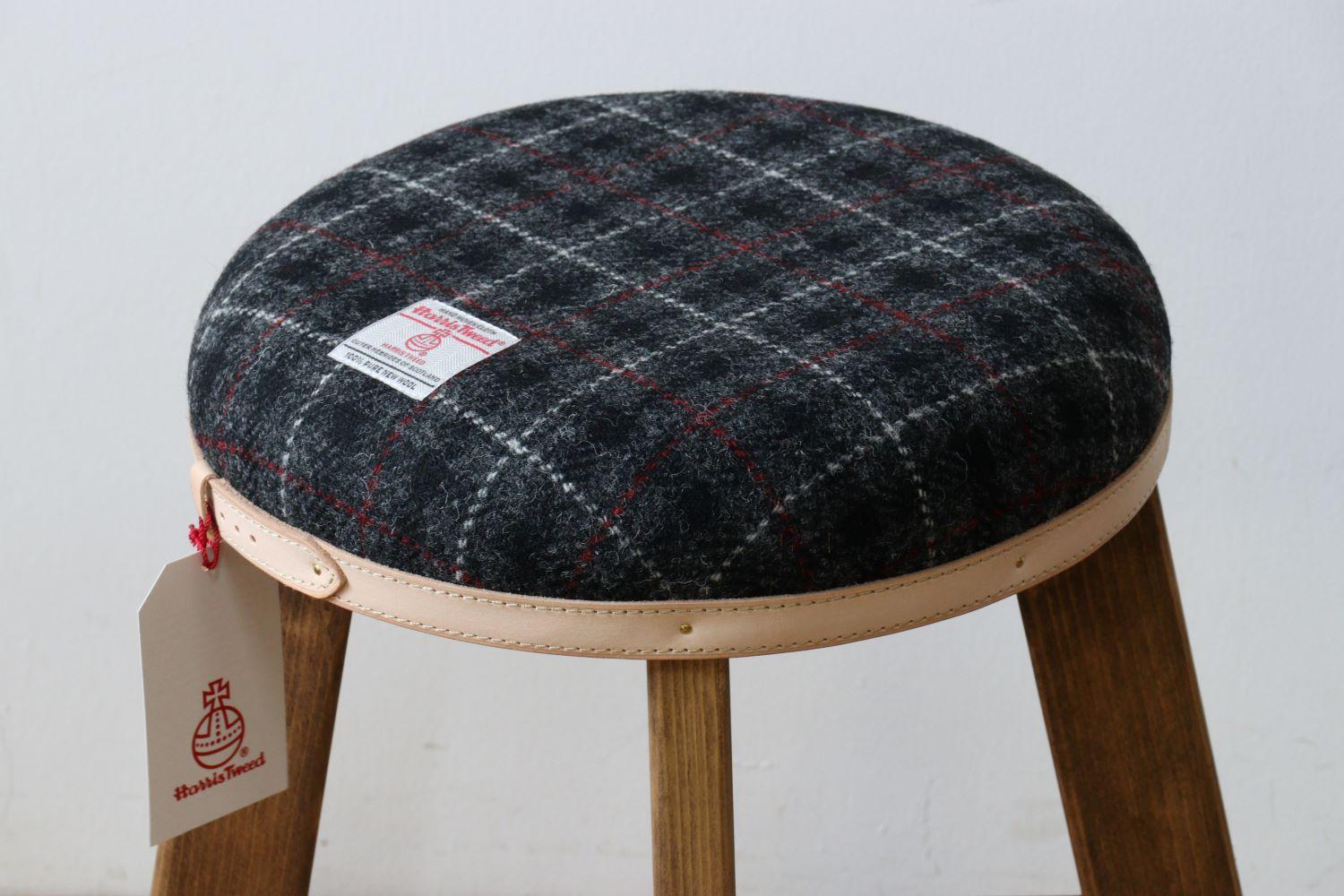 ハイスツール 【ブラック＆グレーチェック】HARRIS TWEED（ハリスツイード）家具 	Z110VC02_イメージ2