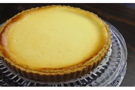 濃厚 ベイクドチーズケーキ （ホール直径21cm） | ホールケーキ 洋菓子 有限会社Frigga 深大寺カフェ