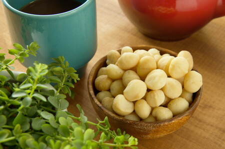 4種の無塩ミックスナッツ 2.01kg(670g×3袋) 無塩 素焼き チャック付き 健康 美容 直火焙煎 煎りたて うさぎや くるみ アーモンド マカデミアナッツ カシューナッツ