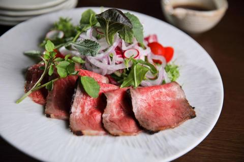 京都産和牛　ローストビーフ　約500ｇ（ソース付）【京都モリタ屋専用牧場】　MO00013