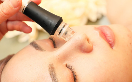 No.435 毛穴洗浄ウォ―ターピーリング＆KAN骨気フェイシャル