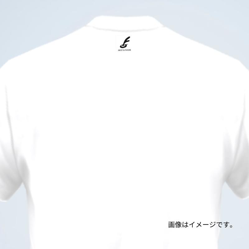 後ろ身頃の襟下にロゴマークが入ります。
