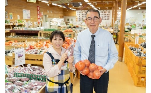 自身も出荷者である藤原さんは、「出荷者さんとの関わりあい」を大切にし、支えあいながら経営されています。