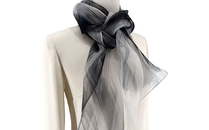 美濃友禅　【シルクスカーフ】　NAOE KAWAMURA ー天守ー 岐阜市 / 河村尚江デザイン事務所 [ANDE005]