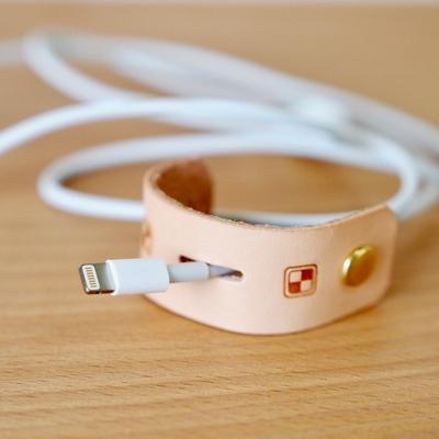 ふるさと納税 七尾市 【本革】コードストラップ(10色詰め合わせ) |  | 01