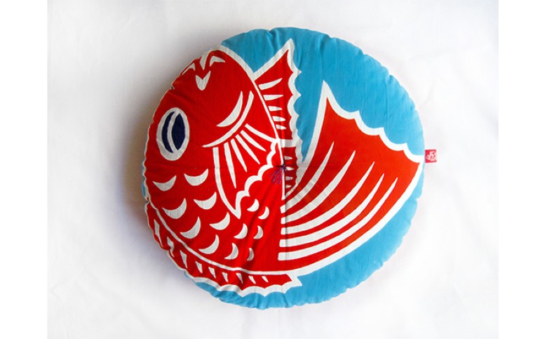 岩川旗店クッション（鯛）