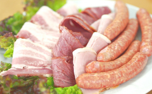 デラックス手作りハム【手作り ハム ウインナー スモークビーフ 熟成 ほほ肉 おつまみ 酒の肴 お中元 お歳暮 ギフト】 K007011