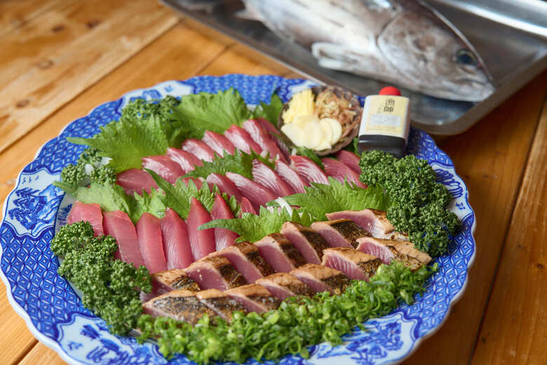 かつお 一本 食べ尽くし お食事クーポン 高知 久礼 かつおのたたき 生鰹 本場 新鮮 タタキ 鰹のタタキ 食事券 クーポン 観光 とみぃの台所 大正町市場
