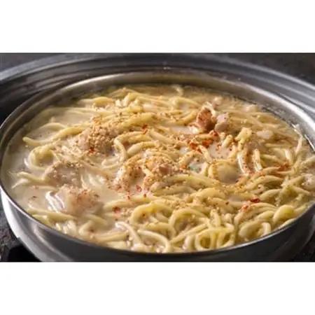 【博多牛もつ鍋専門店たま木】牛もつ鍋セット 醤油味(2～3人前) 牛もつ肉(小腸100%)400g_肉 もつ鍋 牛肉 鍋 鍋セット  惣菜・加工品 肉 鍋 なべ ナベ_【配送不可地域：離島】【1140