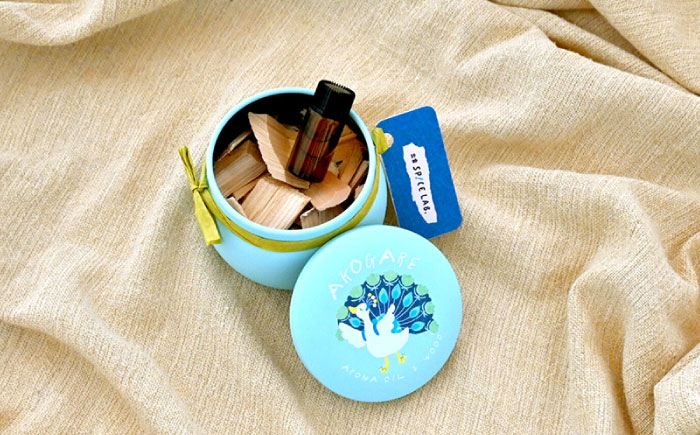 アロマ缶 AROMA OIL&WOOD AKOGARE（すっきり）┃ アロマ 雑貨 ウッド ギフト 香り 島根県雲南市/出雲SPICE LAB. [AIAD016]
