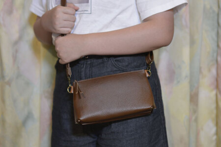 益子の革工房maharoのショルダーポーチ（S）キャメルブラウン｜栃木県 益子町 ふるさと納税 ショルダーポーチ 牛革 手作り（AX105-1）