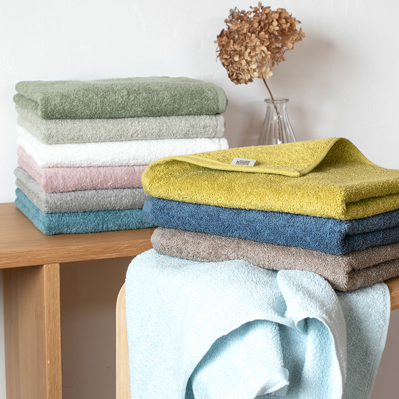 【スピード発送】ファミーユ ミニバスタオル 10枚【フェイスタオル 以上 バスタオル 未満 泉州タオル 吸水 普段使い シンプル 日用品 たおる】 G2113