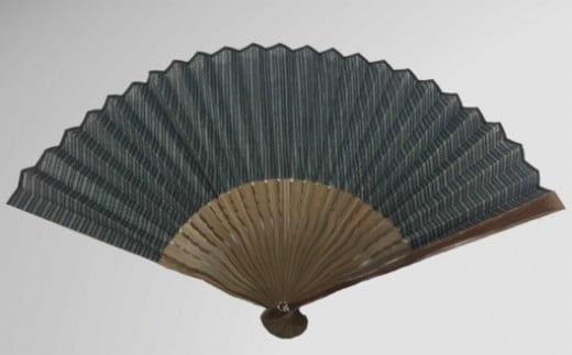 小千谷縮扇子(グレー) 7寸(約21cm) 小千谷織物同業協同組合 【0002-0207SV03-01】