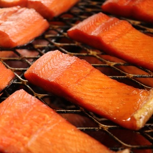 a17-037　鮭 燻 切身 パック セット 約700g 燻製