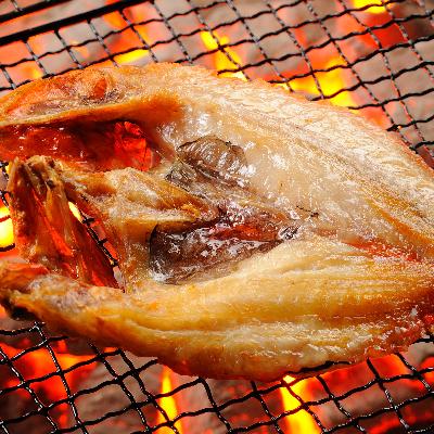 ふるさと納税 斜里町 オホーツク海斜里町産 きんき(めんめ)一夜干し1枚300g×2パック 知床しゃりブランド認証品 |  | 01
