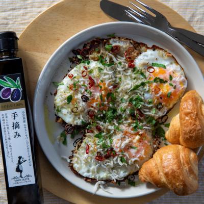 ふるさと納税 小豆島町 小豆島産100%　エキストラバージンオリーブオイル[手摘み]182g×5本セット |  | 01