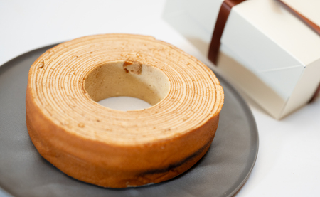 大人気 ケーキ屋さんのバームクーヘン おやつ しっとり ギフト スイーツ 焼菓子 バウムクーヘン